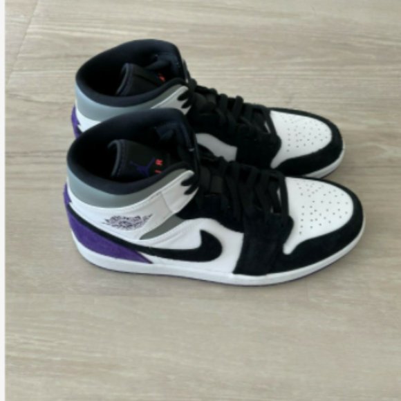 Size Air Jordan Mid SE Black/Varsity Purple MPN 852542-105